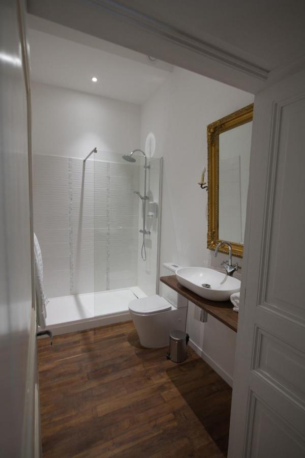 Chambres D'Hotes Montbron Luchapt Exterior photo