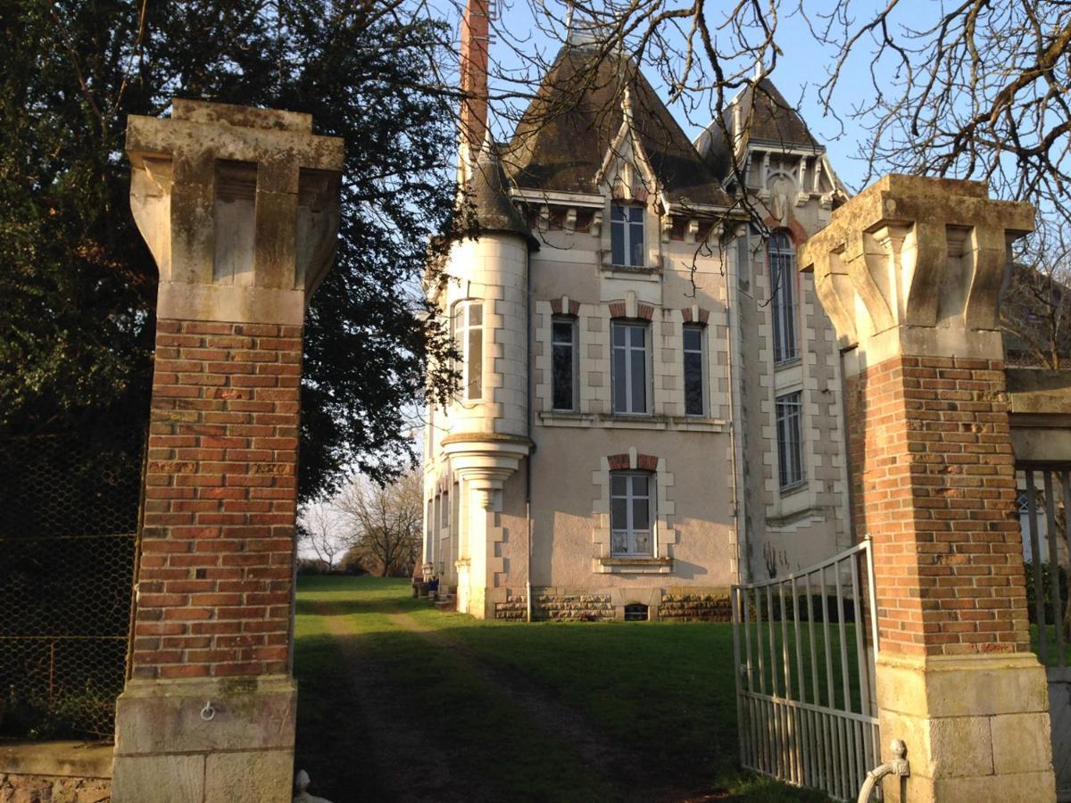 Chambres D'Hotes Montbron Luchapt Exterior photo
